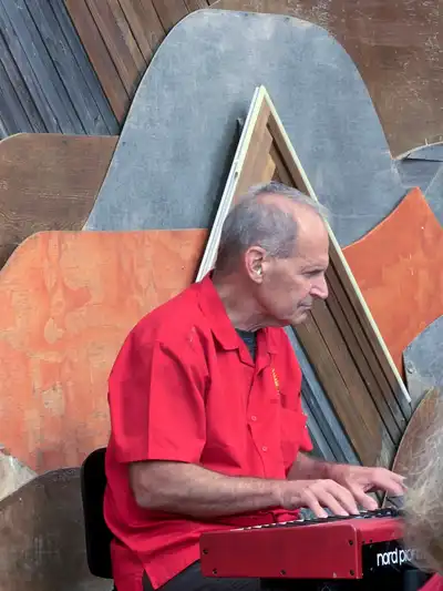 Pianist Greg Barsh